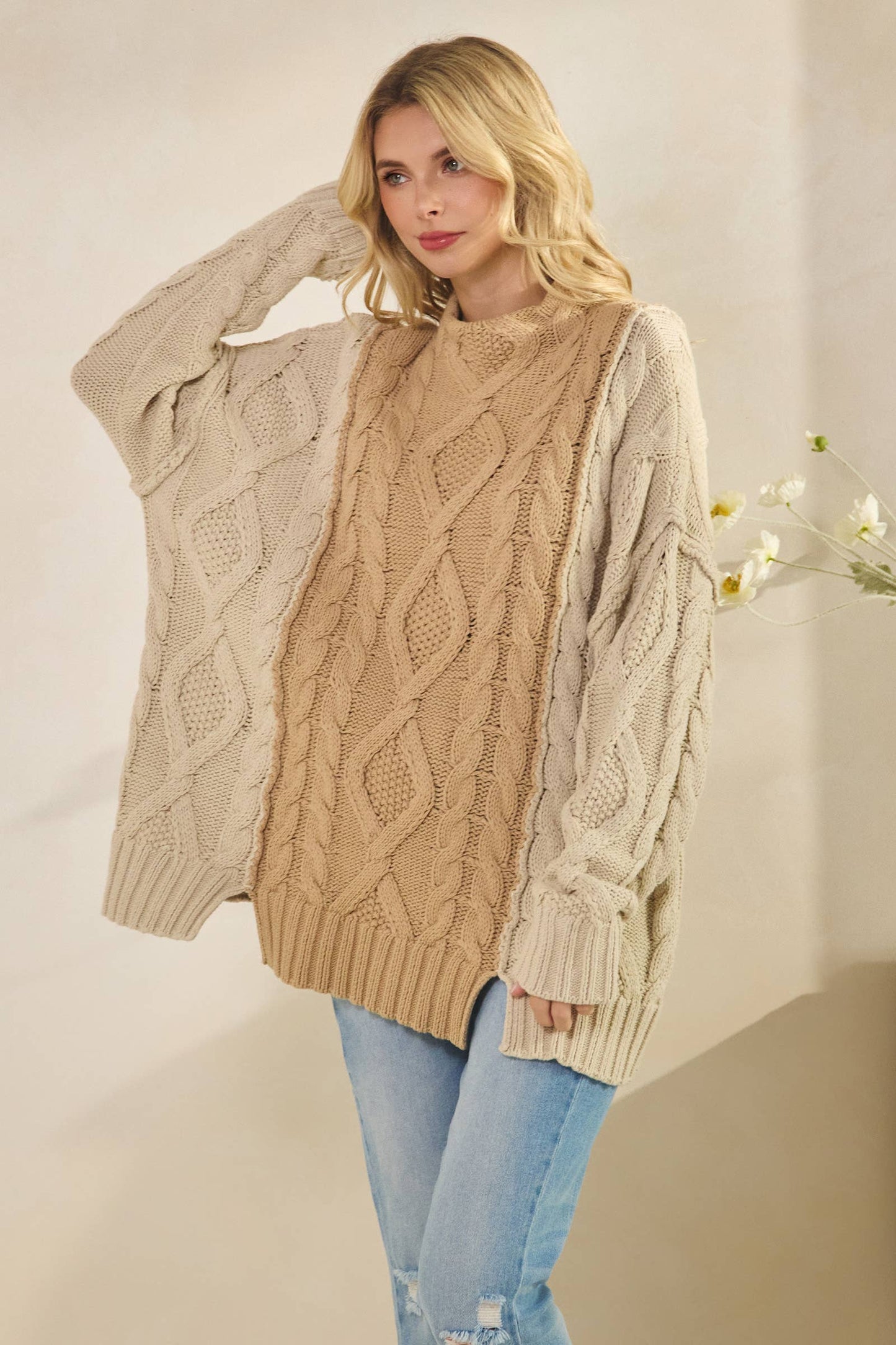 OVERSIZED KNIT DESIGN L/S ROUND NECK SWEATER