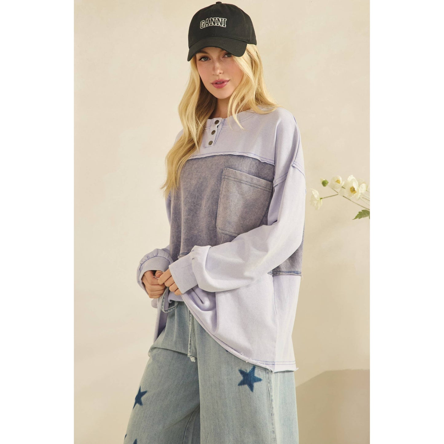 DENIM CONTRAST POCKET PULLOVER