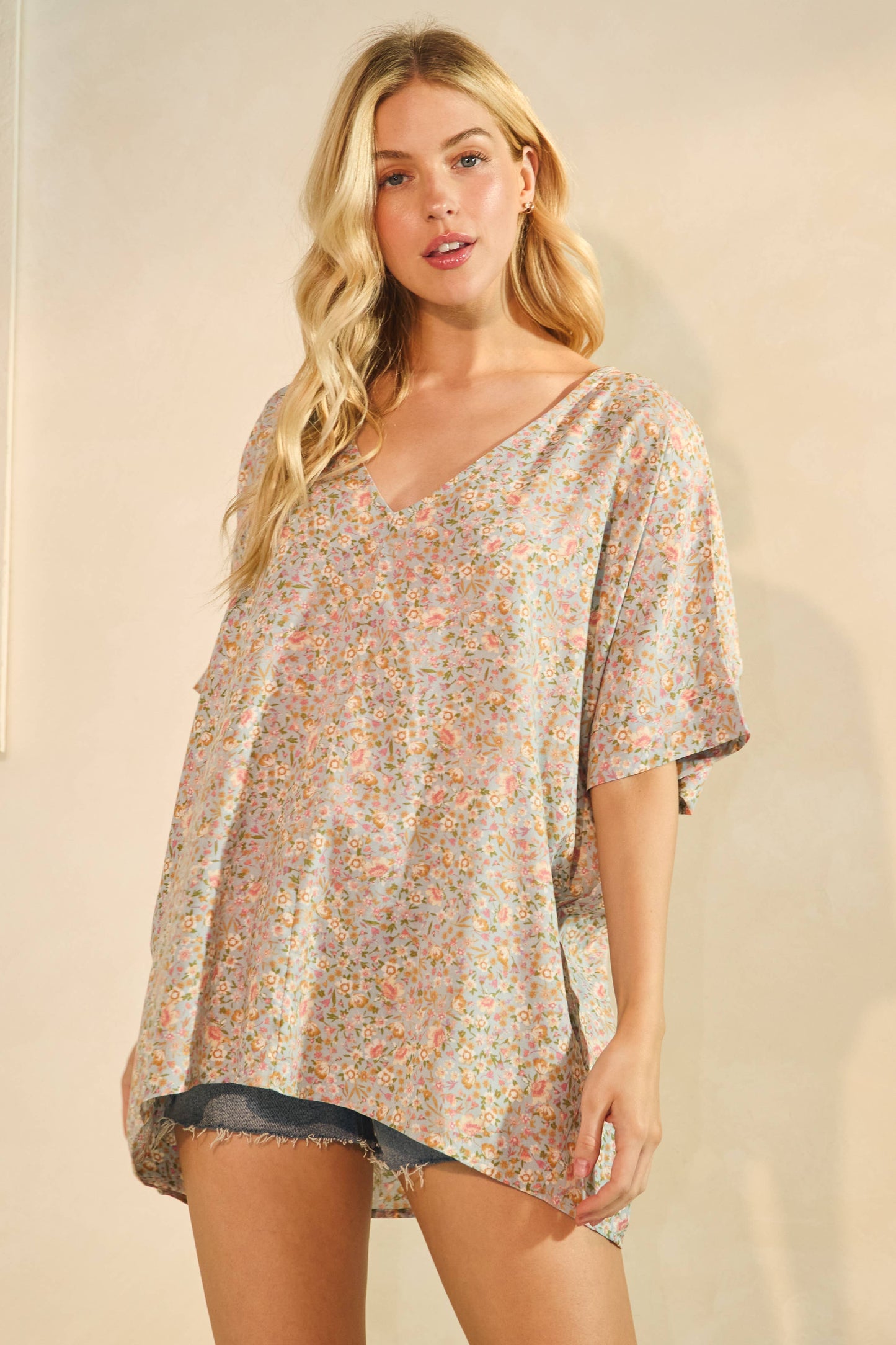 Floral Print Oversized V-Neck Top
