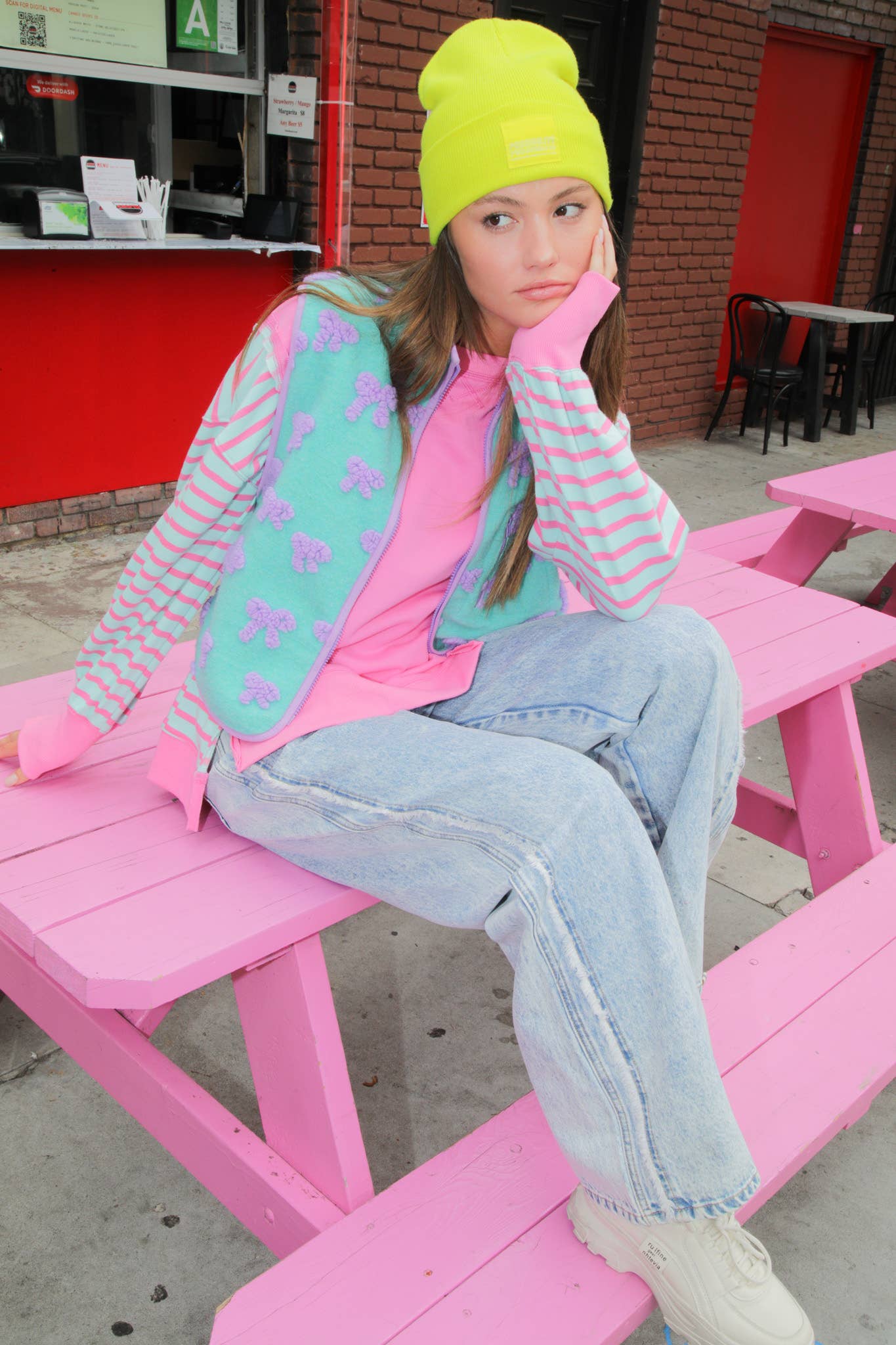 VERY JEAN Fray Detail Washed Denim Jeans