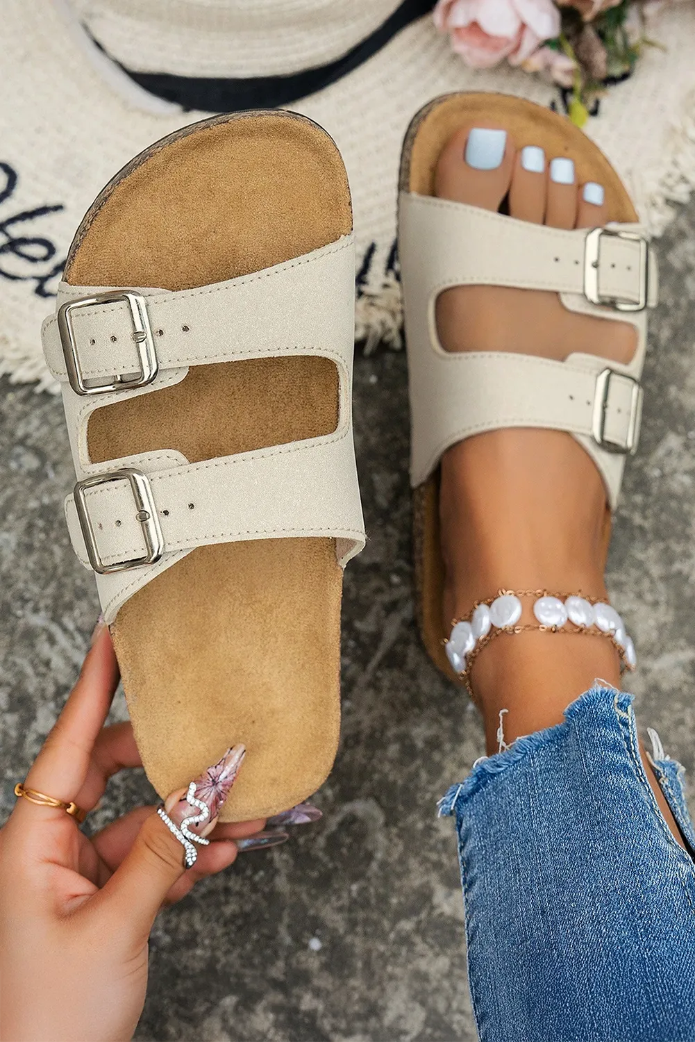 Geometric Print Cut Out Buckle PU Leather Flat Slippers