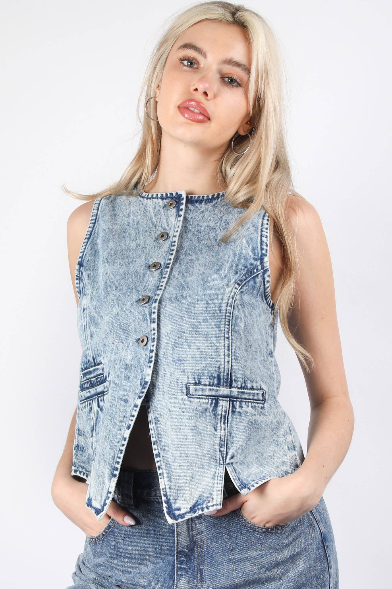 VERY JEAN Acid Washed Denim Causal Vest